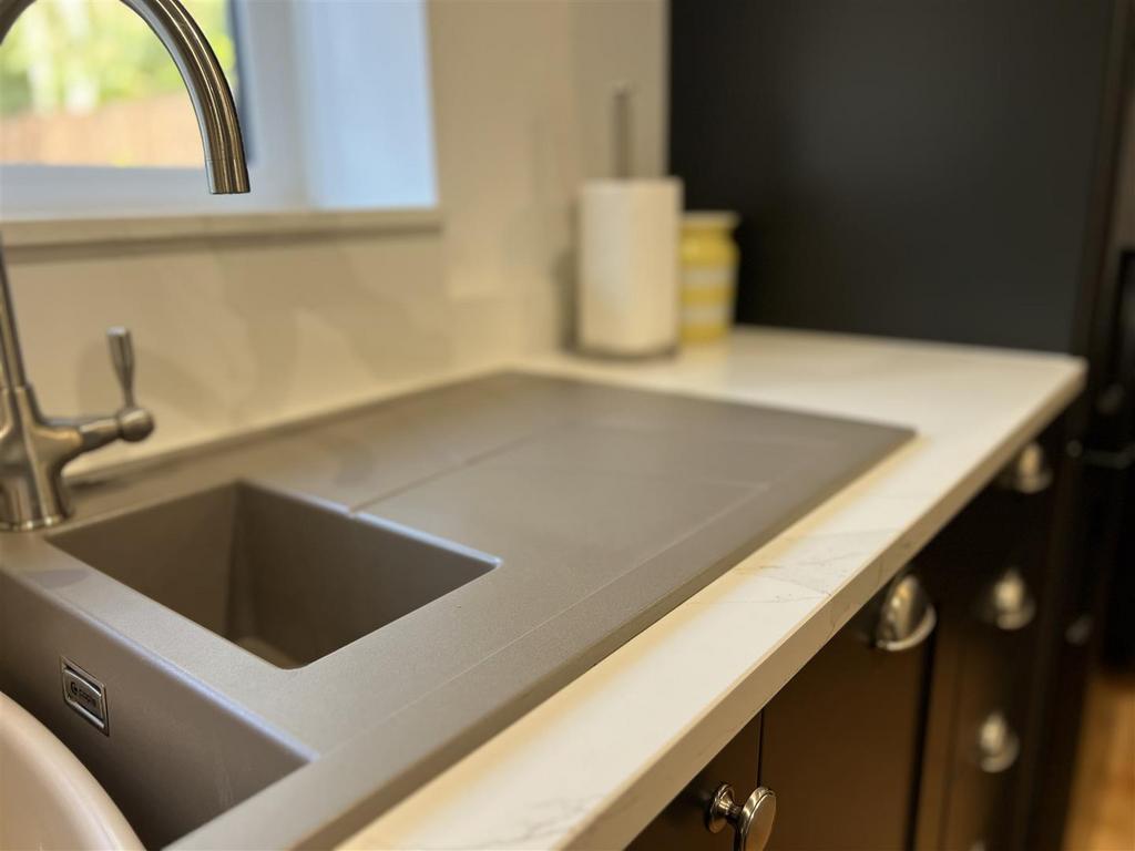 Kitchen/dining/living