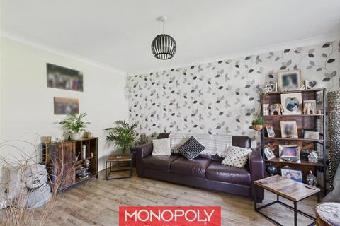 6 Bryn Onnen, Denbigh, LL16 3PJ