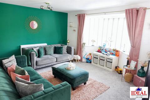 3 bedroom semi-detached house for sale, Creek Drive, Woodlands