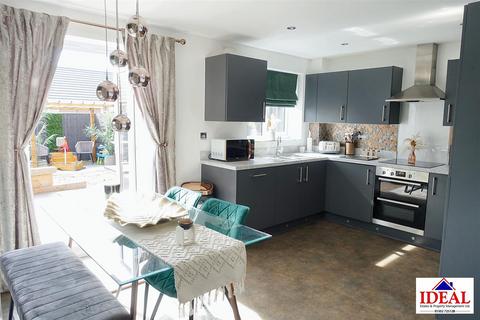 3 bedroom semi-detached house for sale, Creek Drive, Woodlands