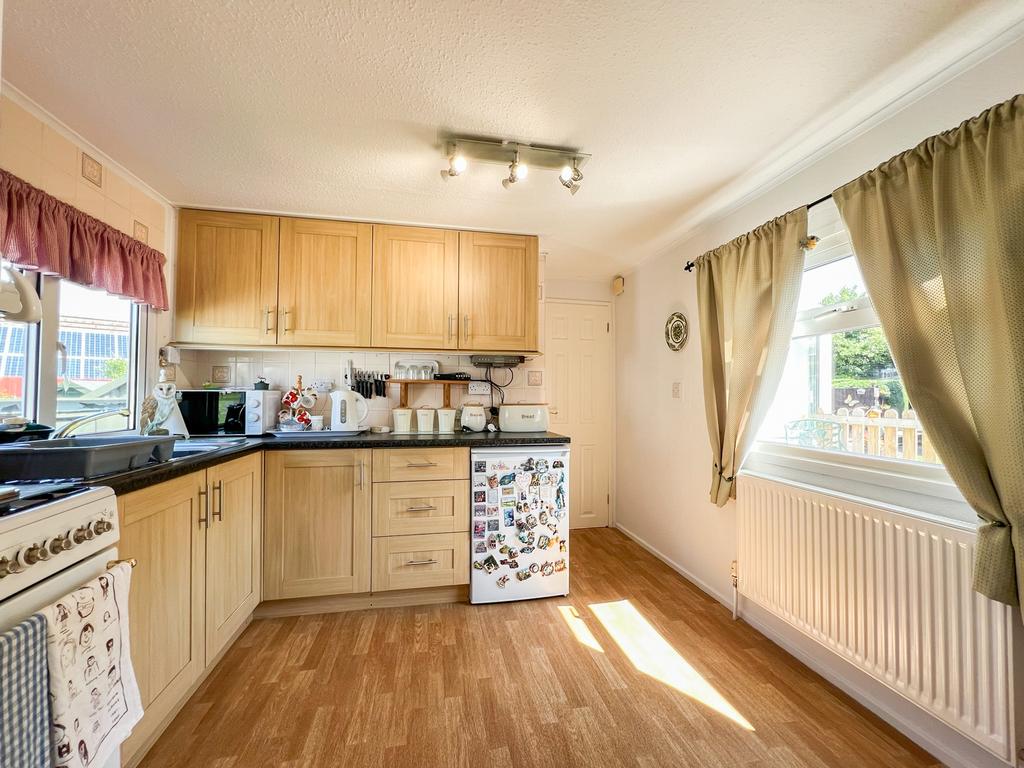 Kitchen (2)