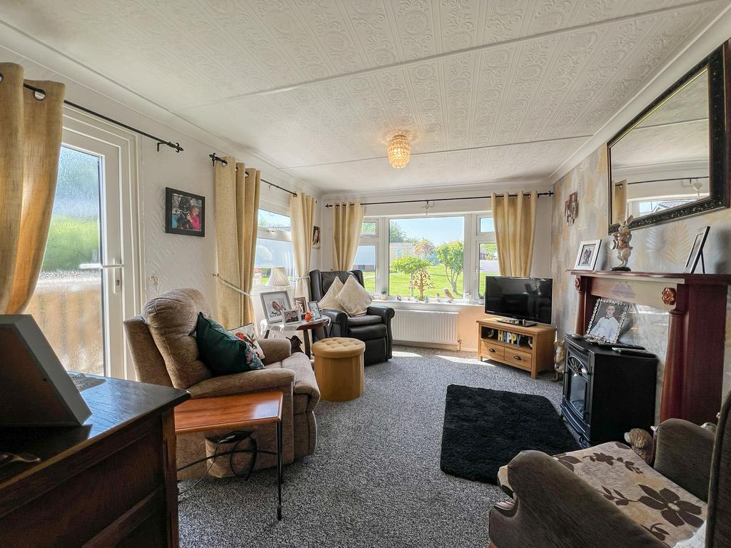 Living room (2)
