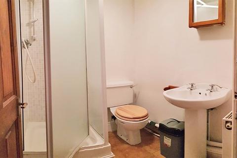 4 bedroom terraced house to rent, Landcross Road, Manchester M14