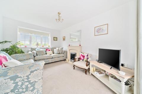 2 bedroom semi-detached bungalow for sale, Hawthorne Road, Humberston, Grimsby, Lincolnshire, DN36