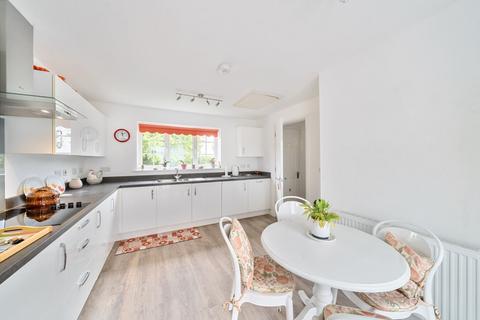 2 bedroom semi-detached bungalow for sale, Hawthorne Road, Humberston, Grimsby, Lincolnshire, DN36
