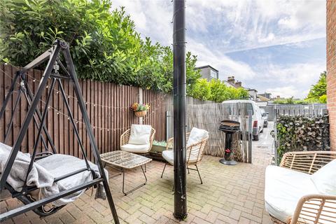 1 bedroom flat for sale, High Street, Addlestone KT15