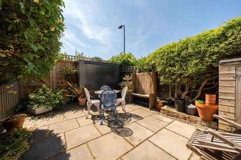 undefined, Felix Road, London W13