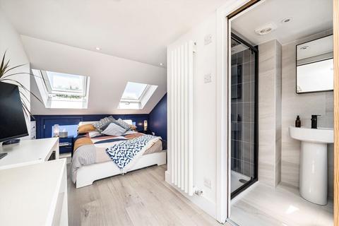 undefined, Felix Road, London W13