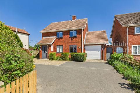 undefined, The Street, Yaxley