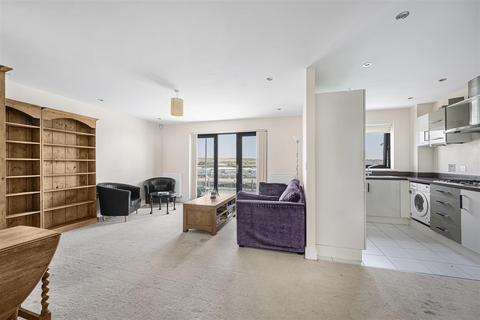 2 bedroom flat for sale, West Quay, Newhaven