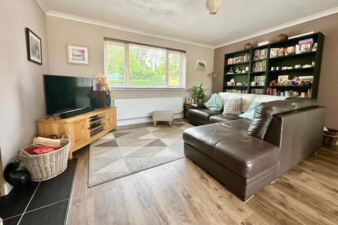 4 bedroom detached house for sale, Trumpsgreen Road, VIRGINIA WATER GU25