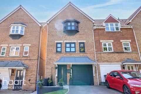 53 Cavalier Court, Balby, Doncaster, DN4 8TW
