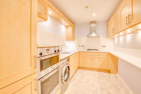 2 bedroom flat for sale, Whielden Street, Old Amersham, Buckinghamshire, HP7 0AR