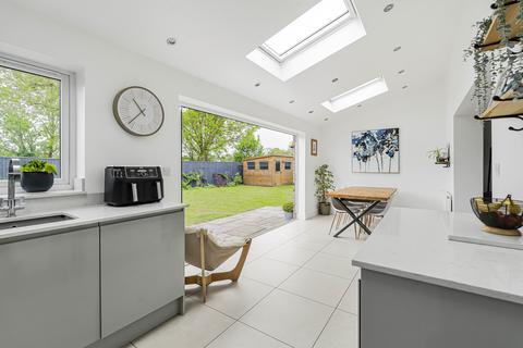 33 Queens Close, Harston, Cambridge, CB22 7QW