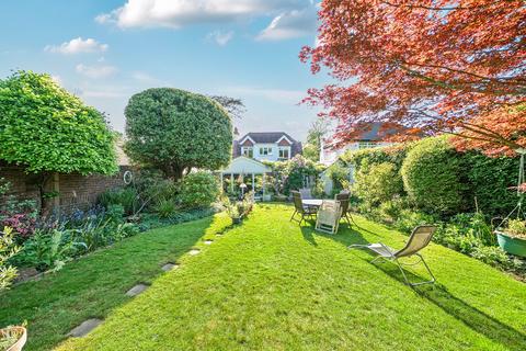 202 Whyteleafe Road, Caterham, CR3 5ED
