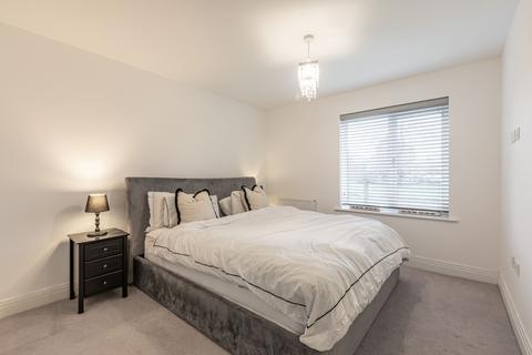 2 bedroom apartment for sale, Garrett Crescent, Ottershaw, Surrey, KT16