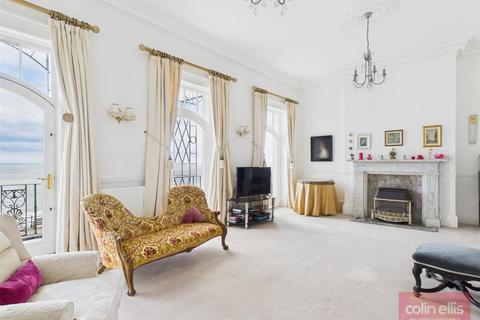 2 bedroom flat for sale, Esplanade, Scarborough