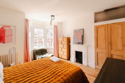 82 Elmdale Road, Bedminster, Bristol, BS3 3JD