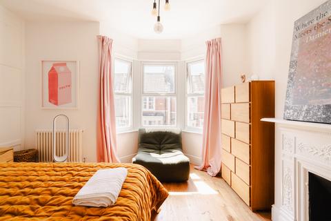 82 Elmdale Road, Bedminster, Bristol, BS3 3JD