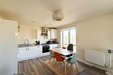 2 bedroom flat for sale, Osprey Drive, Trumpington