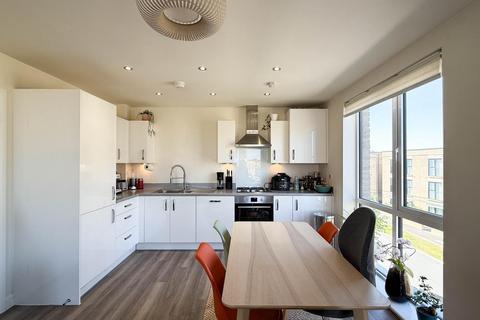2 bedroom flat for sale, Osprey Drive, Trumpington