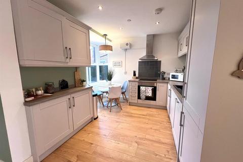 2 bedroom apartment to rent, 2 Bedroom Apartment to Rent - Crosby Road, Nottingham, NG2 5GG