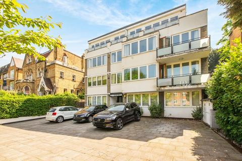 Crescent Road, London N8