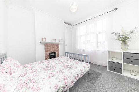 2 bedroom flat for sale, High Street, Teddington TW11