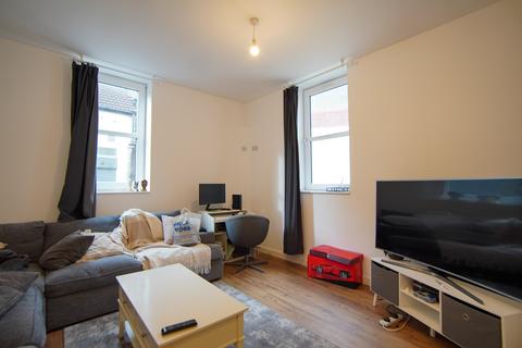 1 bedroom duplex to rent, Dongola Avenue, Bristol BS7