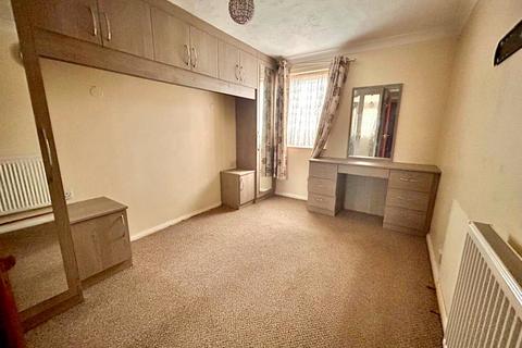1 bedroom apartment for sale, Portland Close, Romford, RM6