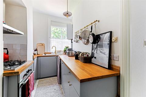 39b Wetherell Road, London, E9 7DB