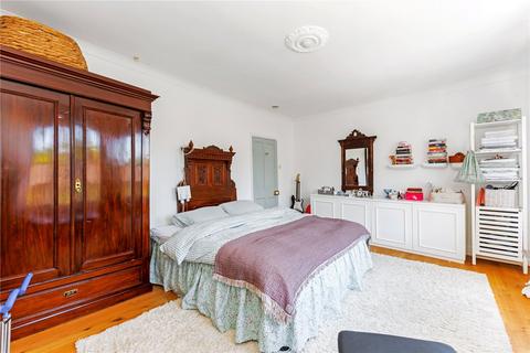 39b Wetherell Road, London, E9 7DB