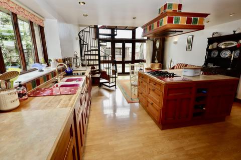 5 bedroom detached house for sale, Poplar Farm, Easton