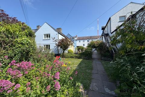 2 bedroom flat to rent, The Maltsters Flat, 1 Westgate Hill, Pembroke, Pembrokeshire. SA71 4LB