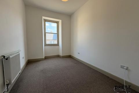 2 bedroom flat to rent, The Maltsters Flat, 1 Westgate Hill, Pembroke, Pembrokeshire. SA71 4LB