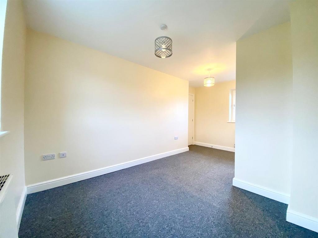 Main Bedroom 2.jpg