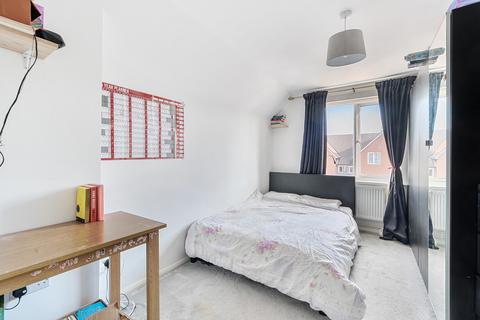 8 Typhoon Way, Wallington, SM6 9AW