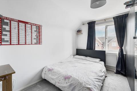 8 Typhoon Way, Wallington, SM6 9AW