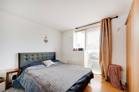 2 bedroom flat for sale, Bevington Road, London W10
