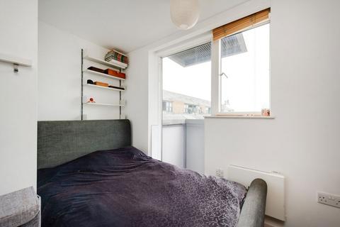 2 bedroom flat for sale, Bevington Road, London W10