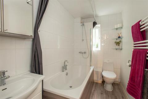 24 Mitchell Road, Orpington, BR6 9TP