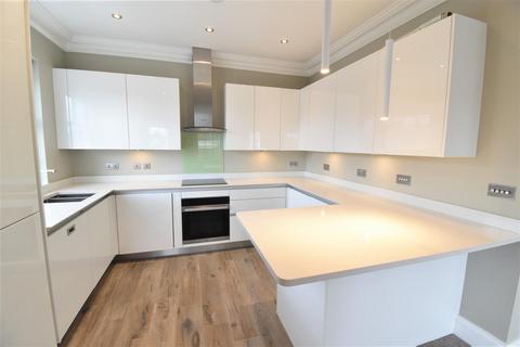 2 bedroom apartment to rent, Claremont Road, Surbiton