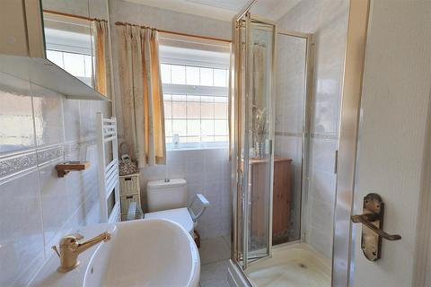 2 bedroom detached bungalow for sale, Leslie Grove, Calverton, Nottingham