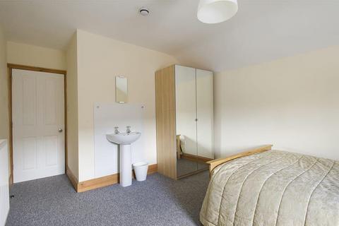 7 bedroom semi-detached house to rent, *£80pppw excl bills* Douglas Road, Nottingham