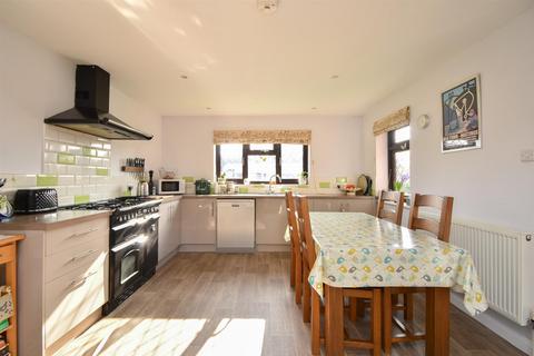 4 bedroom detached bungalow for sale, Butchers Lane, Hastings TN35