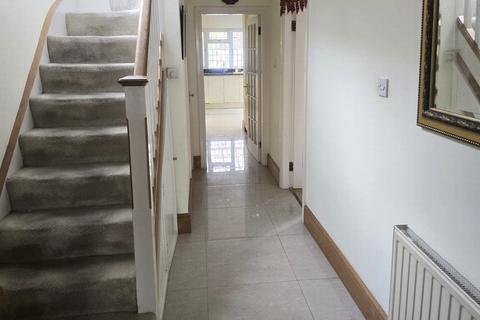 3 bedroom semi-detached house for sale, Uppingham Avenue, Stanmore, HA7