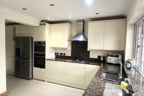 3 bedroom semi-detached house for sale, Uppingham Avenue, Stanmore, HA7