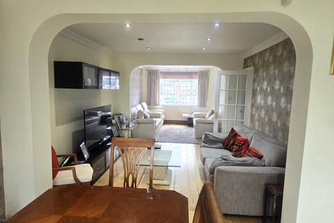 3 bedroom semi-detached house for sale, Uppingham Avenue, Stanmore, HA7
