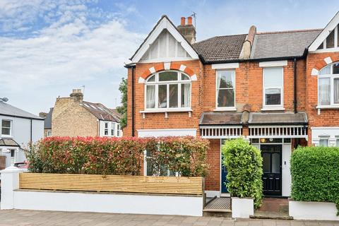 116 Replingham Road, London, SW18 5LN