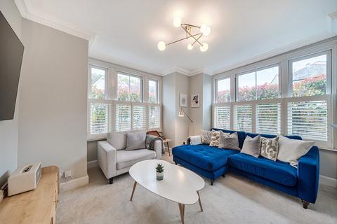 116 Replingham Road, London, SW18 5LN